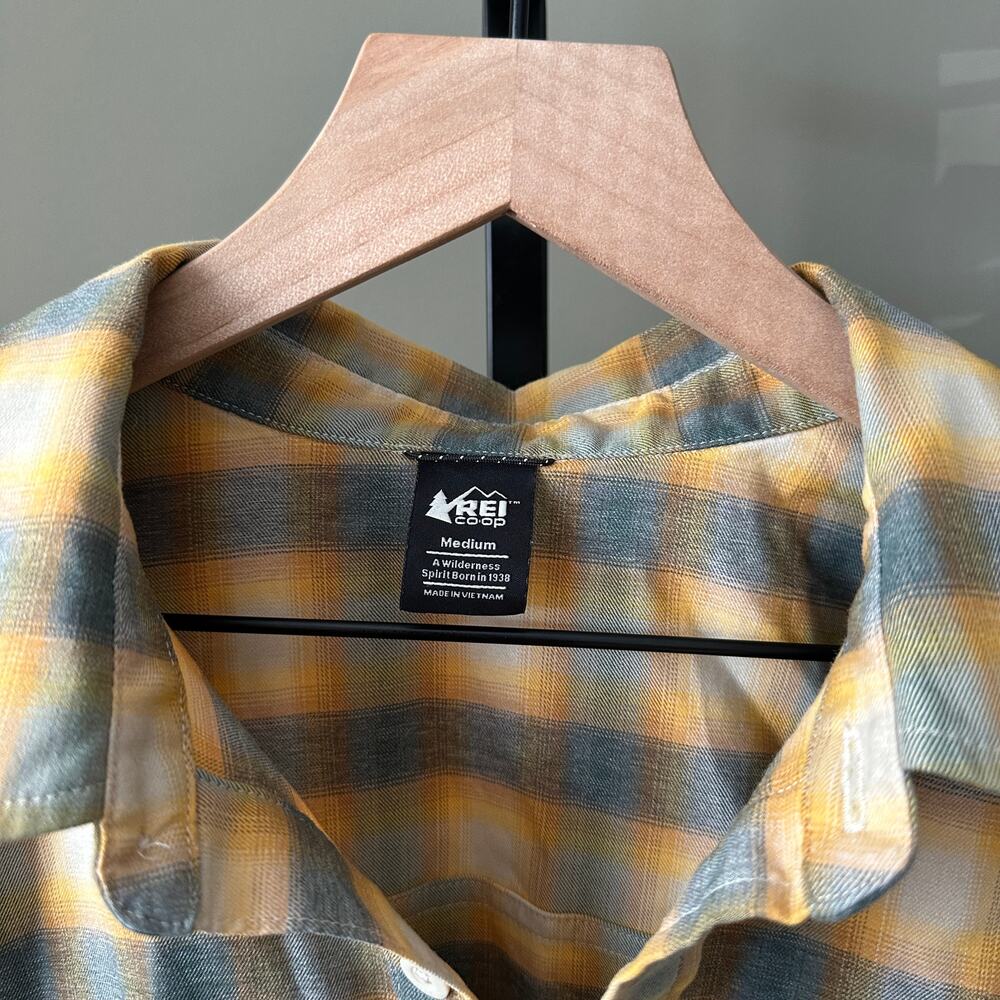 REI Co-Op Plaid Yellow Button Down Medium Mens Bluesign Product Mens - Picture 2 of 5